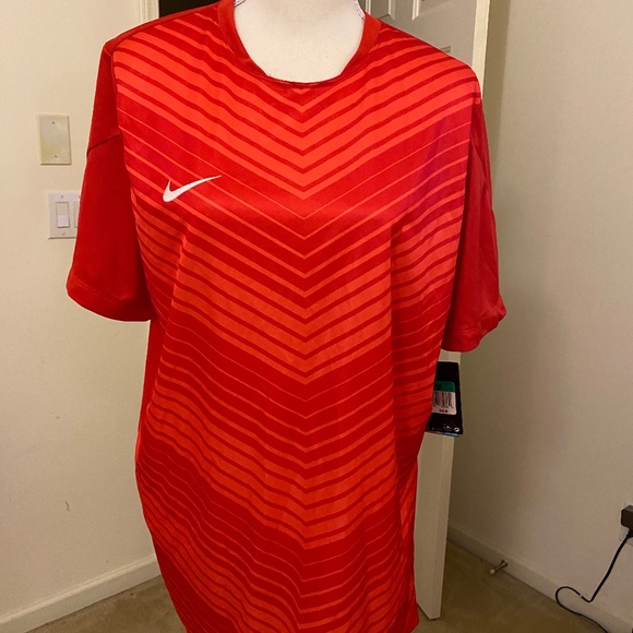 Nike Other - NIKE Mens Dri-Fit Short Sleeve Tee